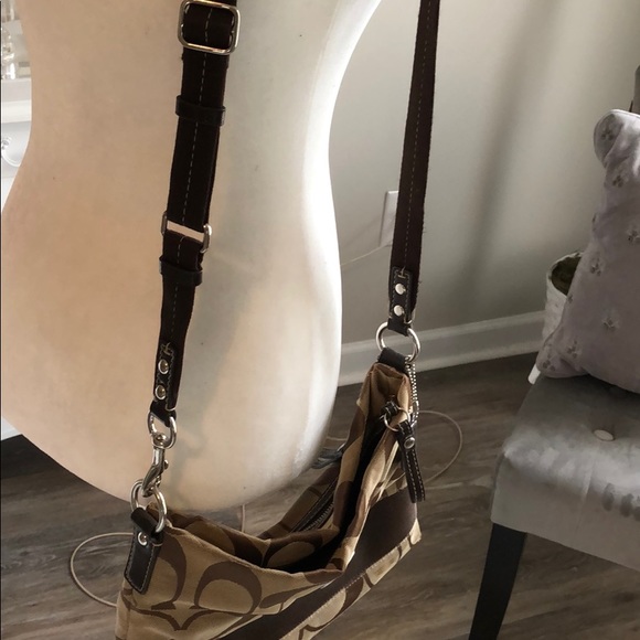 Coach Satchel - Picture 6 of 8